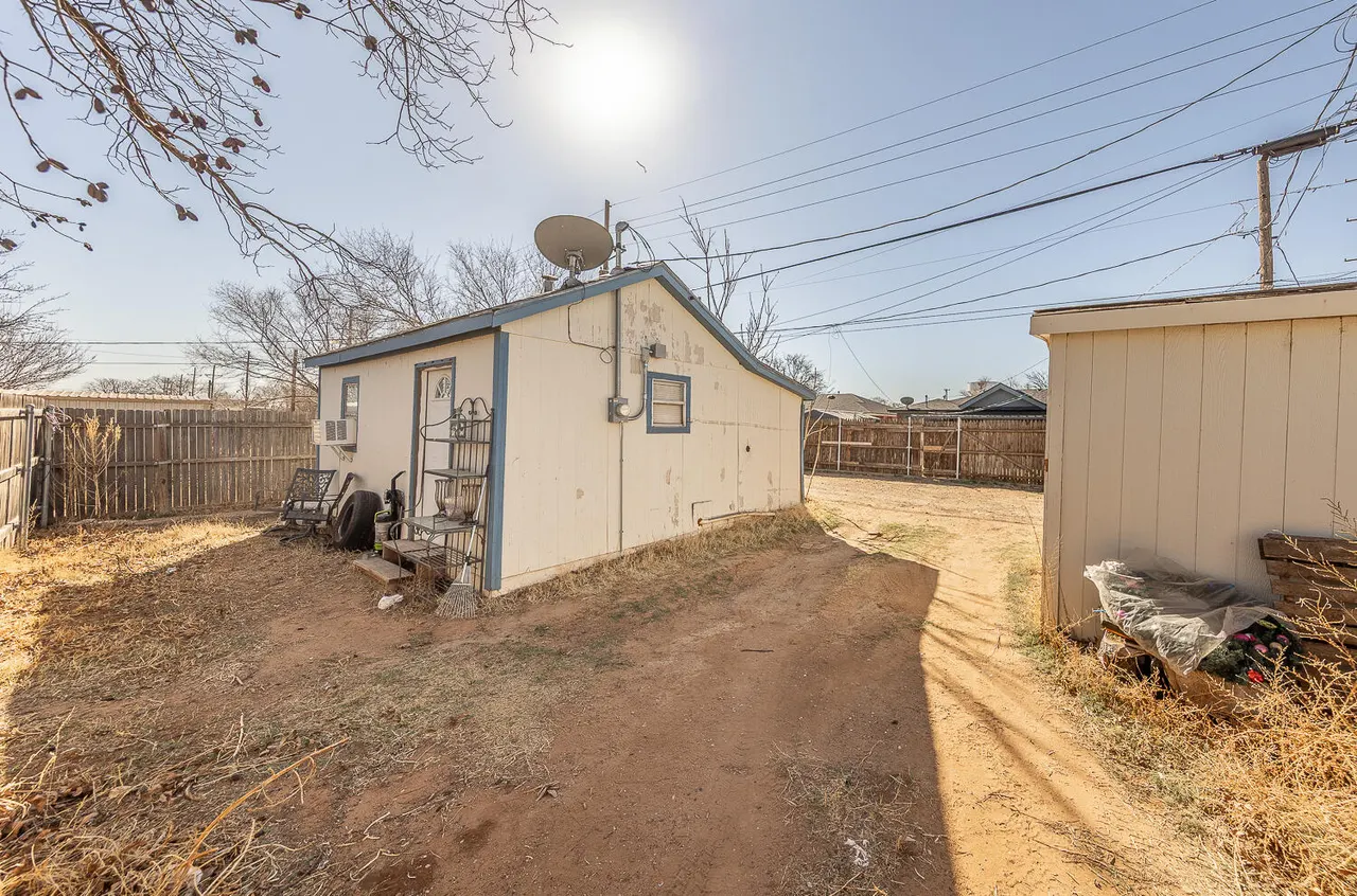 Photo 18 — 2609 Auburn Street, Lubbock, TX 79415
