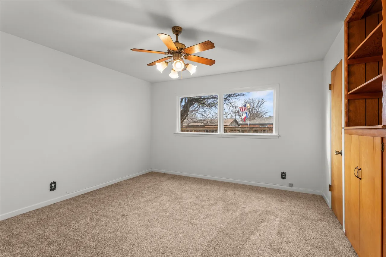 Photo 19 — 1216 Avenue I, Levelland, TX 79336
