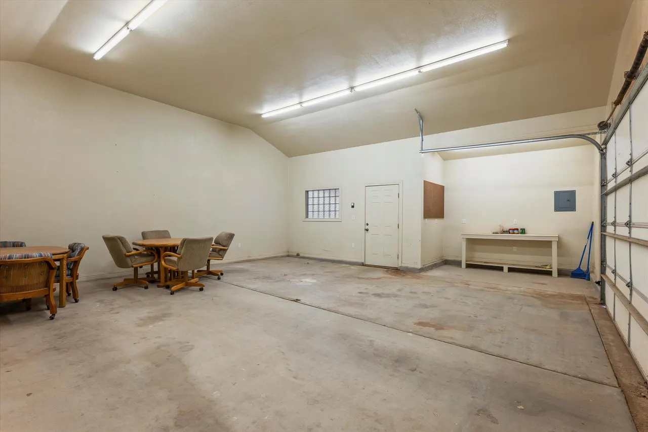 Photo 22 — 1216 Avenue I, Levelland, TX 79336