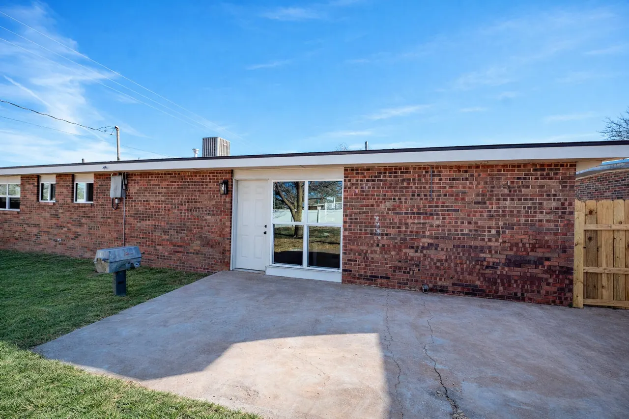 Photo 22 — 2802 65th Street, Lubbock, TX 79413