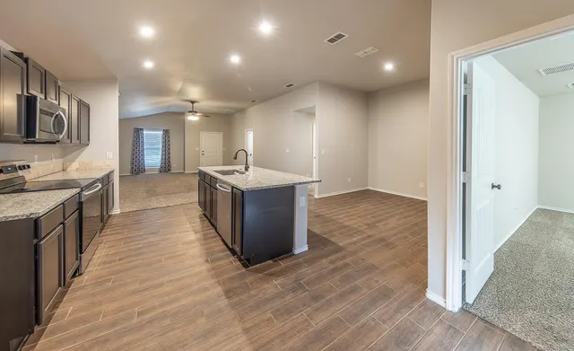 Photo 8 — 3719 Pontiac Avenue, Lubbock, TX 79407