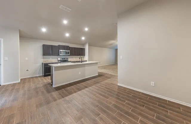 Photo 4 — 3719 Pontiac Avenue, Lubbock, TX 79407
