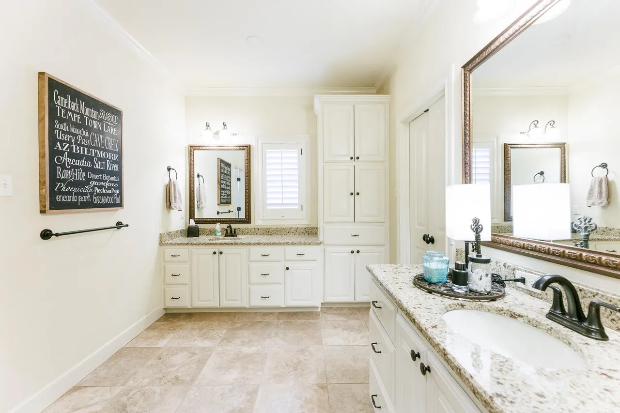 Photo 11 — 4501 19th Street #1, Lubbock, TX 79407