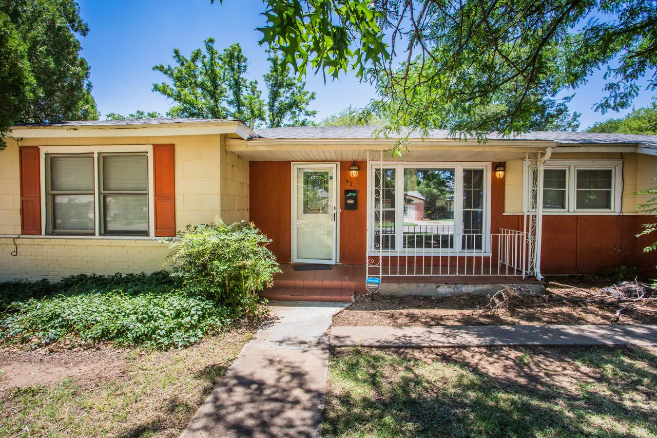 Photo 2 — 4213 40th Street, Lubbock, TX 79413