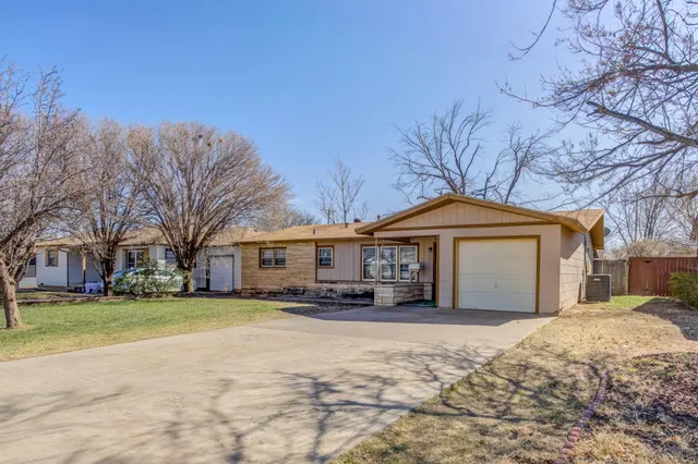 Photo 2 — 3013 45th Street, Lubbock, TX 79413