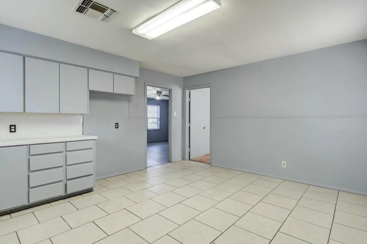 Photo 13 — 3013 45th Street, Lubbock, TX 79413