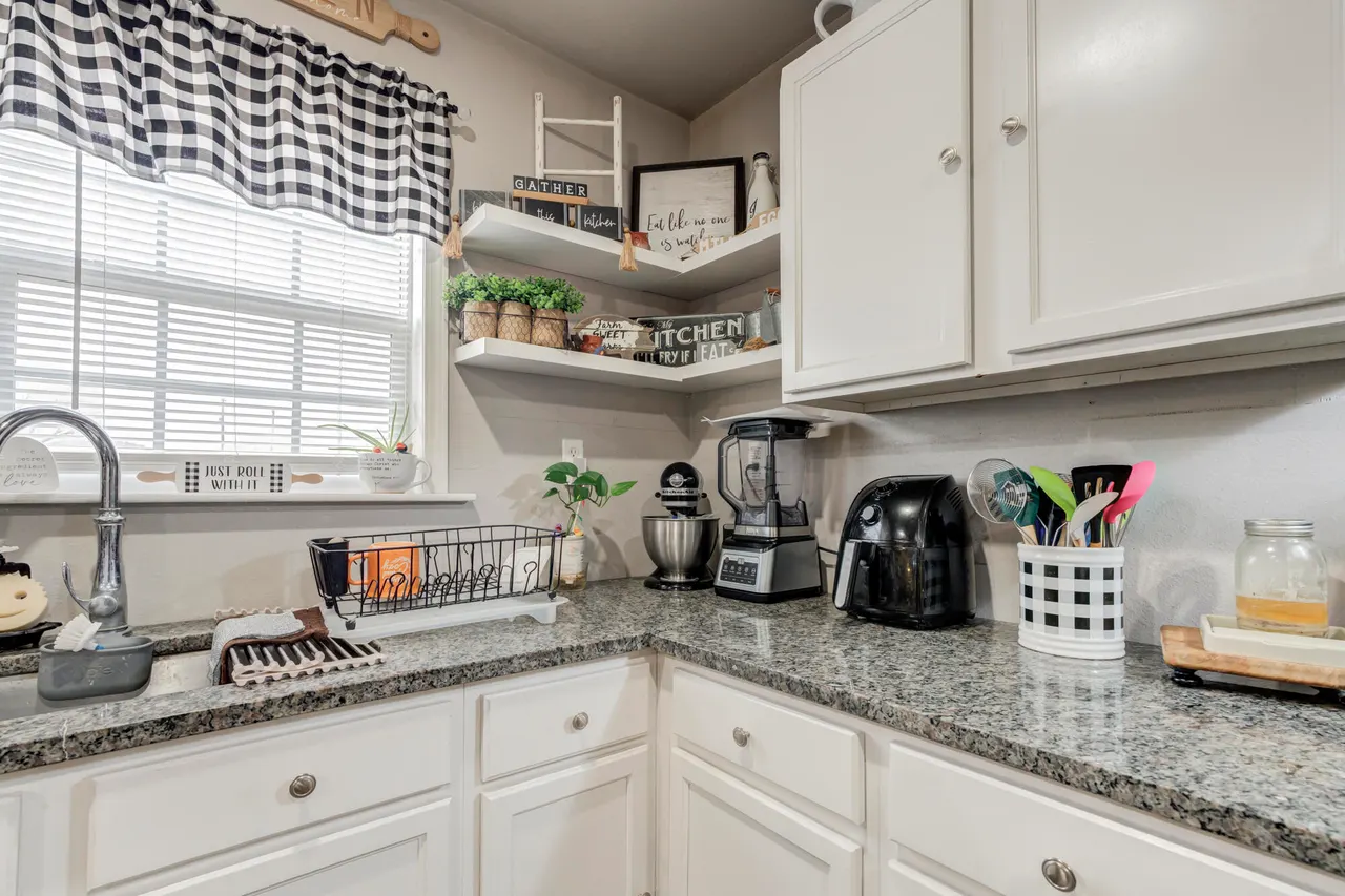 Photo 11 — 1515 36th Street, Lubbock, TX 79412