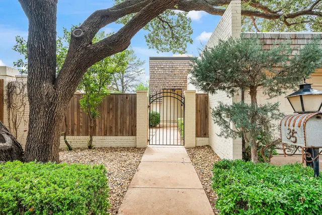 Photo 4 — 2302 Slide Road 35, Lubbock, TX 79407