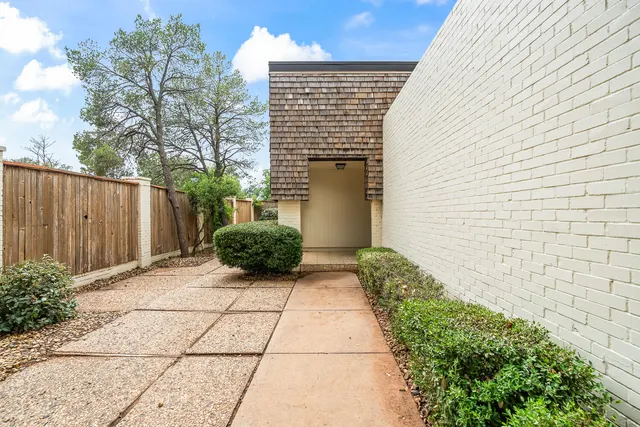 Photo 5 — 2302 Slide Road 35, Lubbock, TX 79407