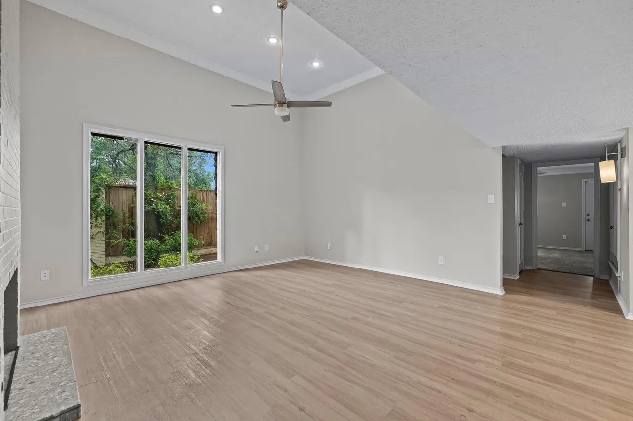 Photo 9 — 2302 Slide Road 35, Lubbock, TX 79407