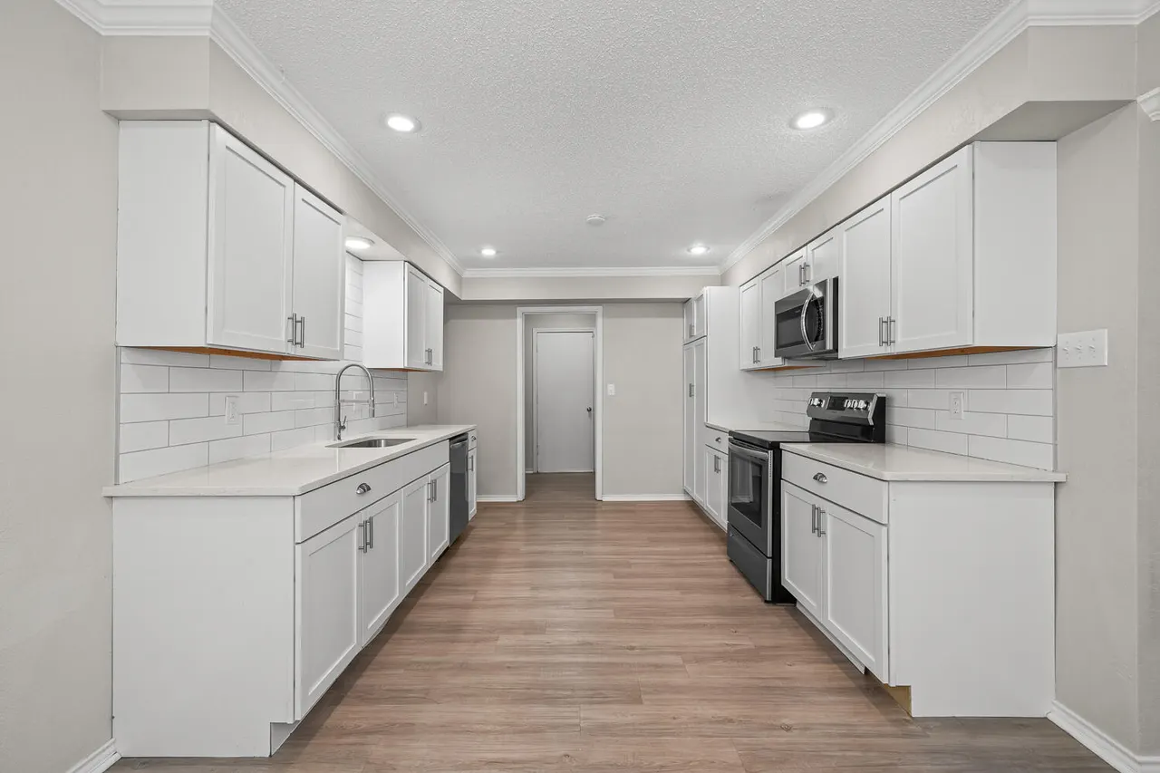 Photo 13 — 2302 Slide Road 35, Lubbock, TX 79407