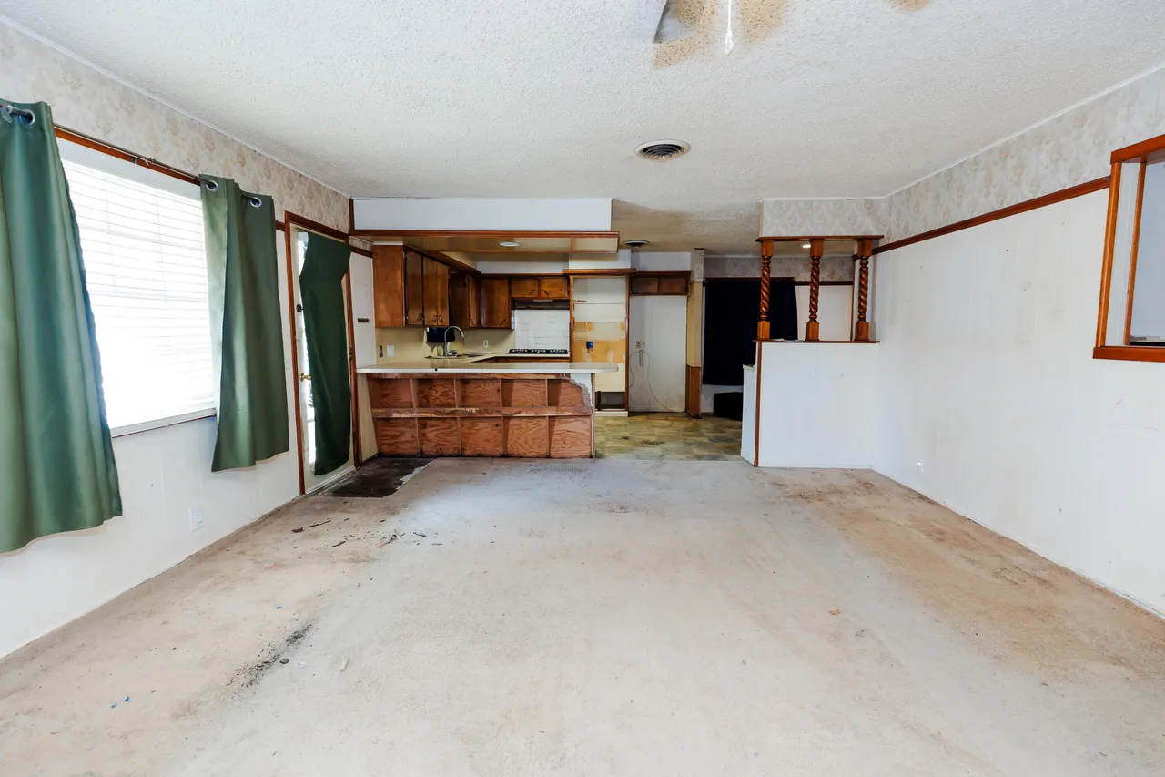Photo 3 — 2107 52nd Street, Lubbock, TX 79412