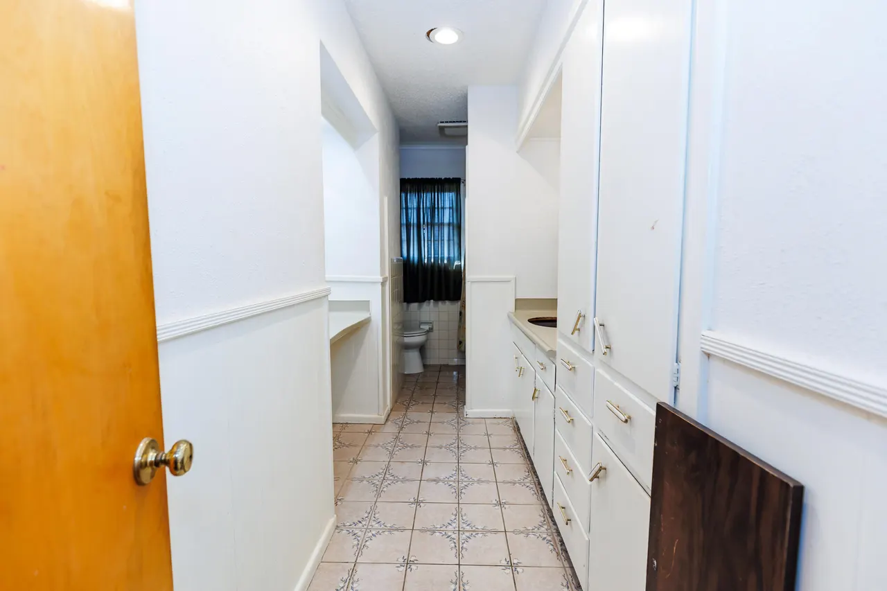 Photo 10 — 2107 52nd Street, Lubbock, TX 79412