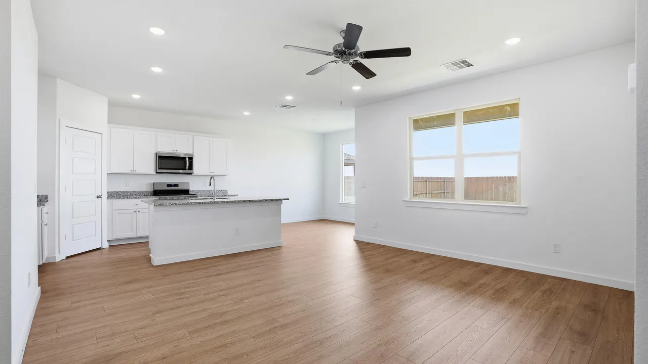 Photo 3 — 2313 150th Place, Lubbock, TX 79423