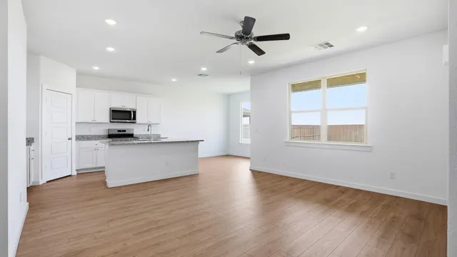 Photo 3 — 2313 150th Place, Lubbock, TX 79423