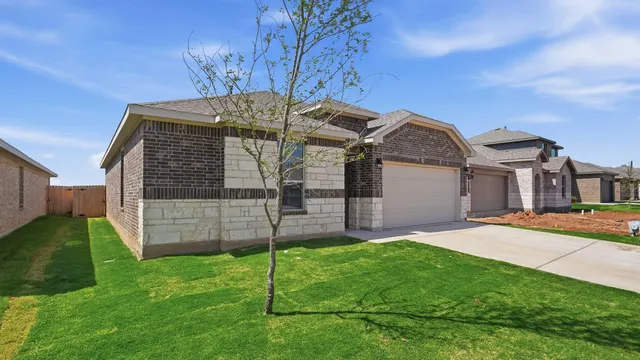 Photo 2 — 2313 150th Place, Lubbock, TX 79423