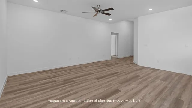 Photo 7 — 215 17th Street, Wolfforth, TX 79382