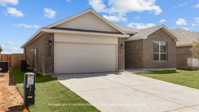Photo 3 — 215 17th Street, Wolfforth, TX 79382