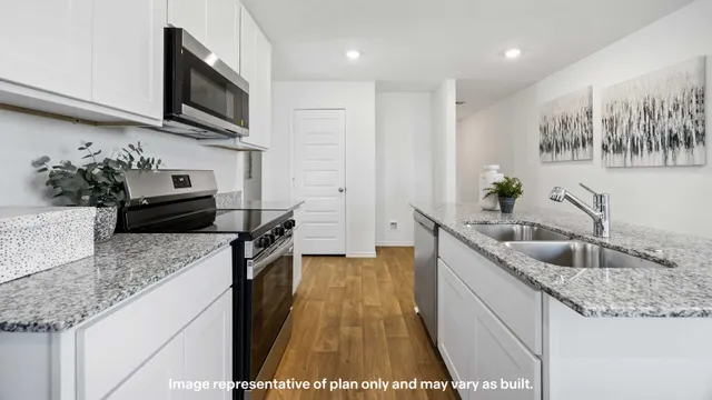 Photo 4 — 226 16th Street, Wolfforth, TX 79382