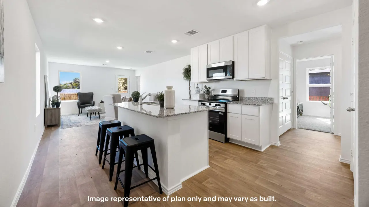 Photo 5 — 226 16th Street, Wolfforth, TX 79382