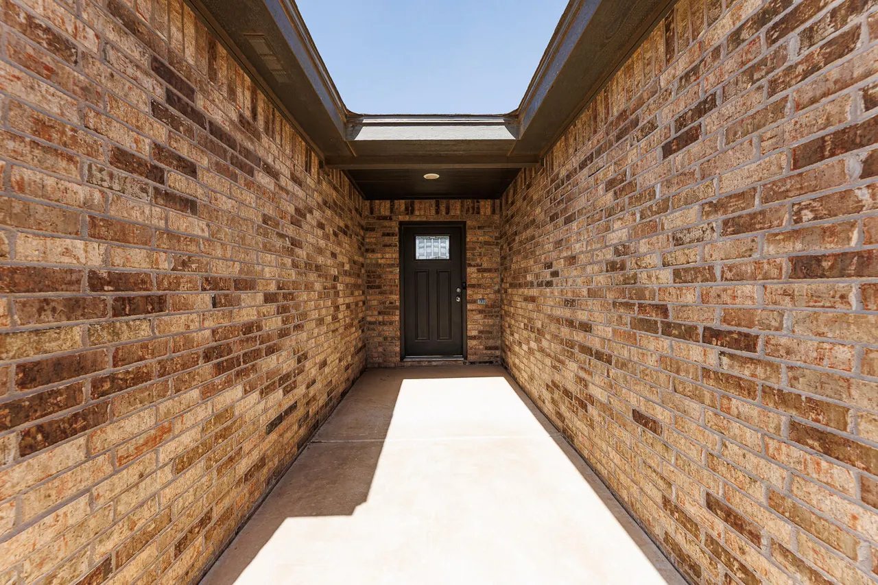 Photo 3 — 6304-1 25th Street, Lubbock, TX 79407