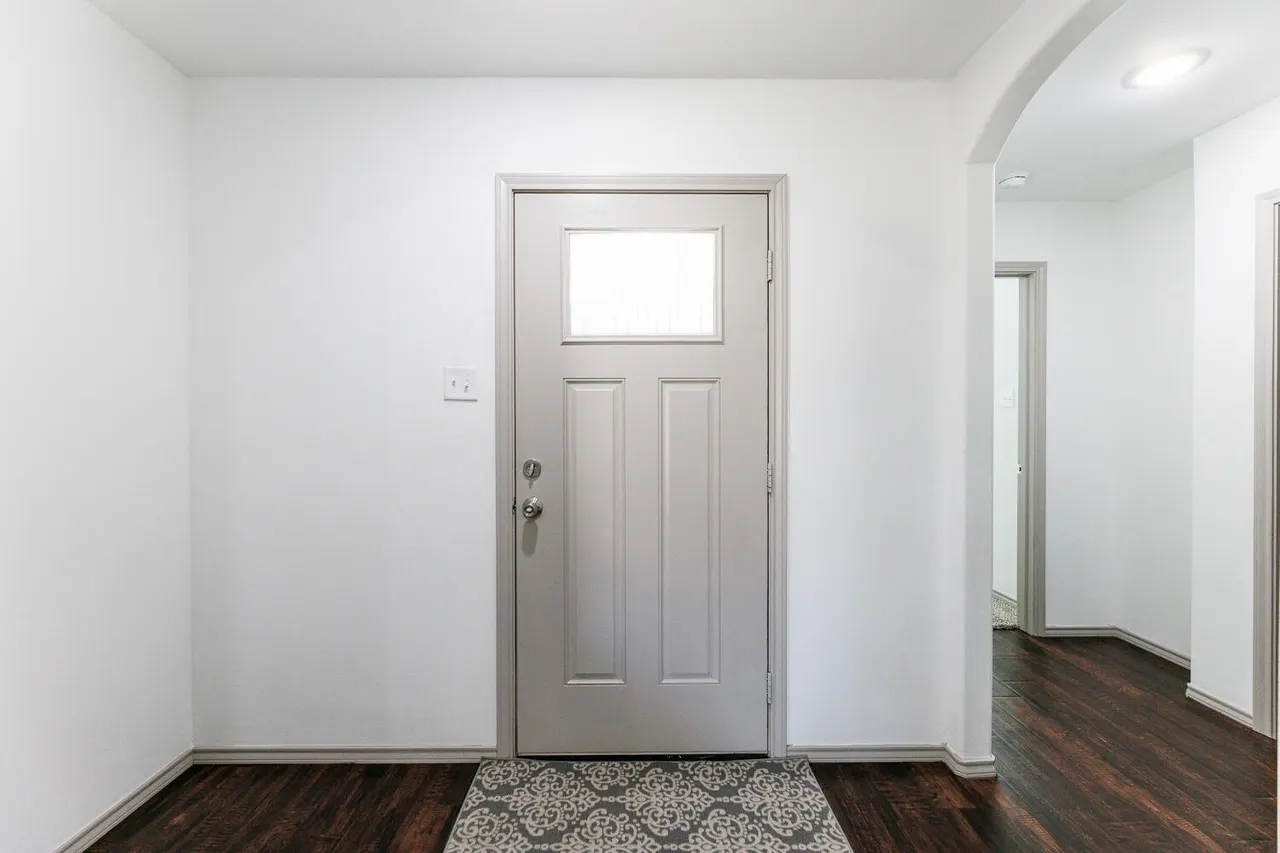 Photo 4 — 6304-1 25th Street, Lubbock, TX 79407