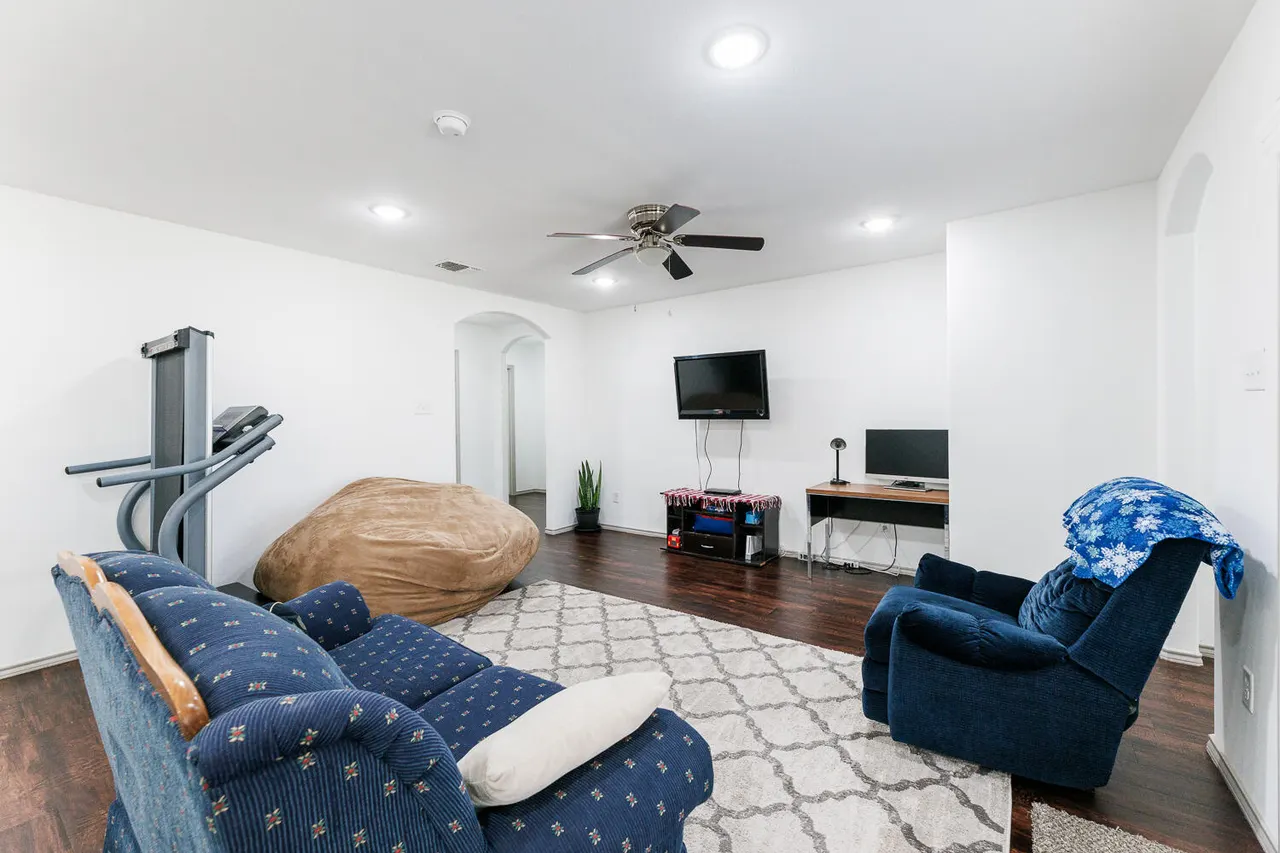 Photo 9 — 6304-1 25th Street, Lubbock, TX 79407