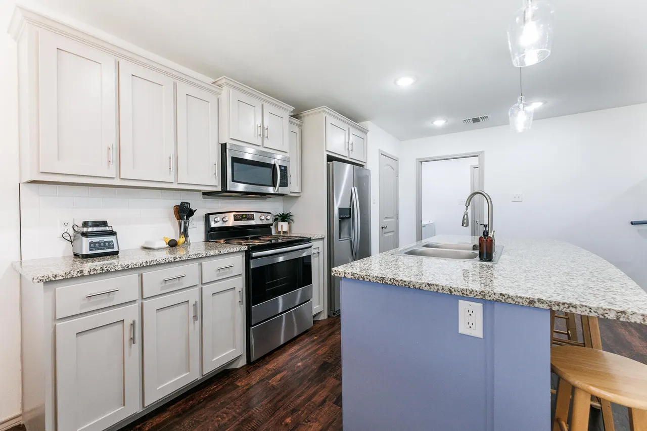 Photo 11 — 6304-1 25th Street, Lubbock, TX 79407
