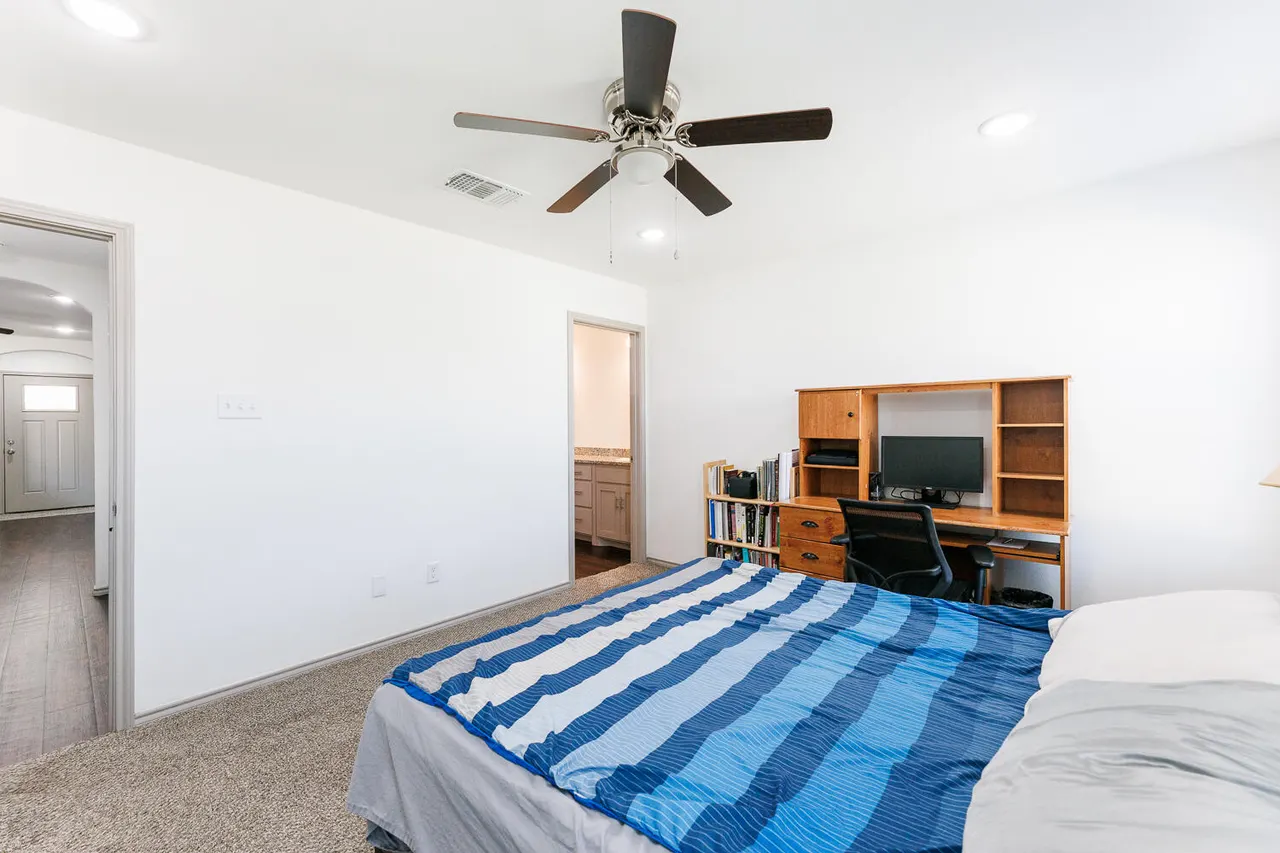 Photo 21 — 6304-1 25th Street, Lubbock, TX 79407