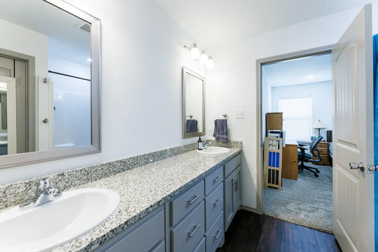 Photo 22 — 6304-1 25th Street, Lubbock, TX 79407