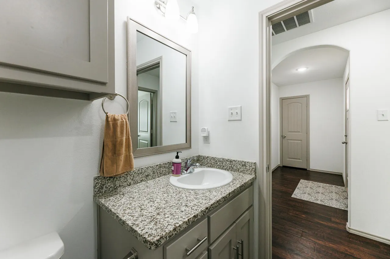 Photo 31 — 6304-1 25th Street, Lubbock, TX 79407