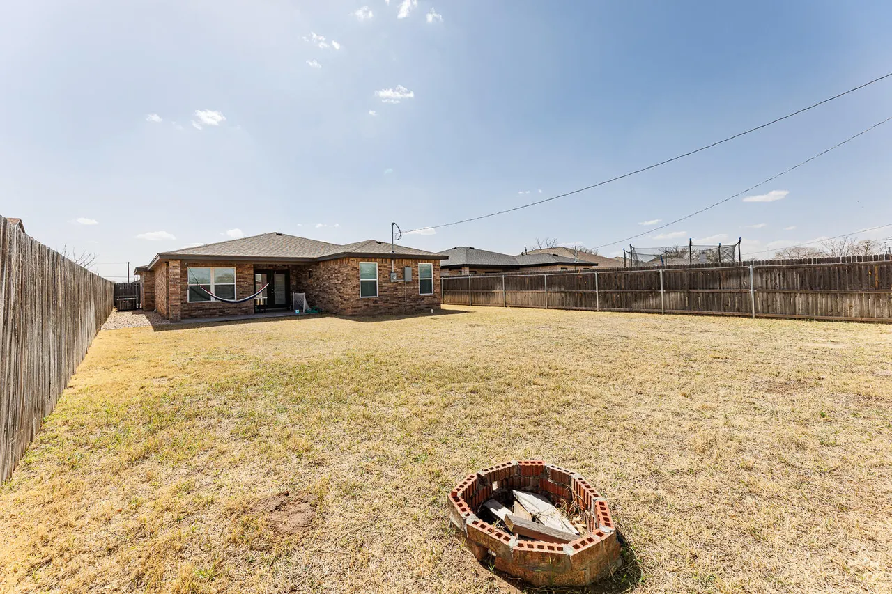 Photo 37 — 6304-1 25th Street, Lubbock, TX 79407