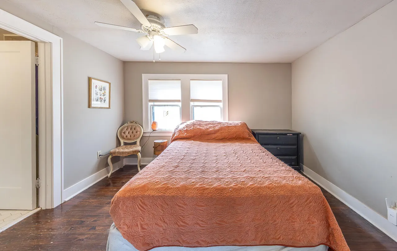 Photo 12 — 1919 31st Street, Lubbock, TX 79411