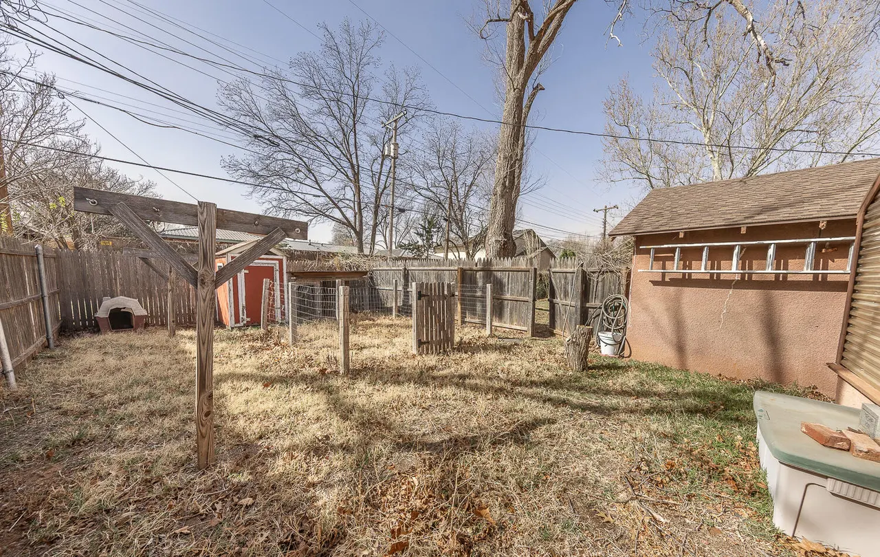 Photo 23 — 1919 31st Street, Lubbock, TX 79411