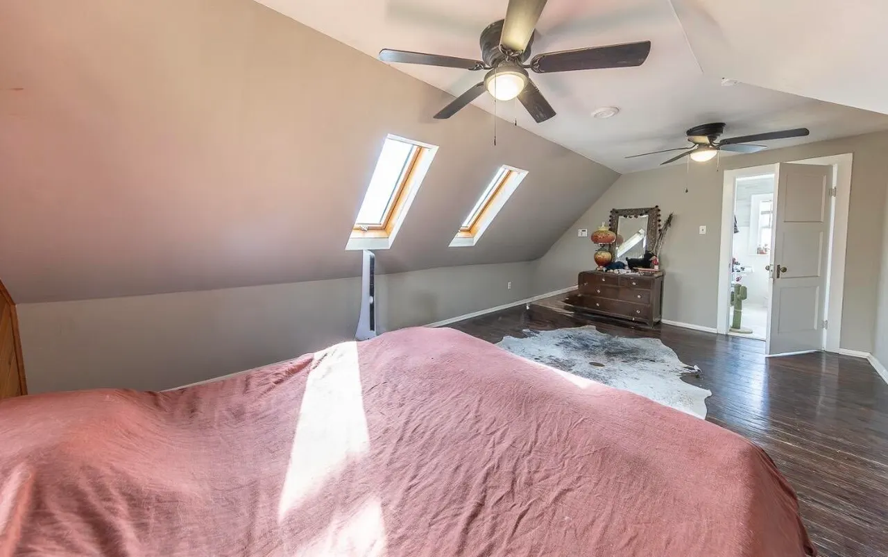 Photo 17 — 1919 31st Street, Lubbock, TX 79411