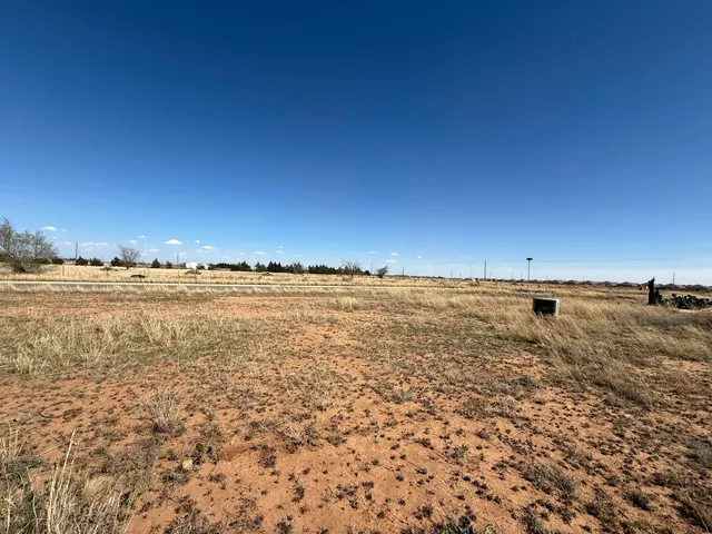 Photo 3 — 8602 8th Street, Lubbock, TX 79416
