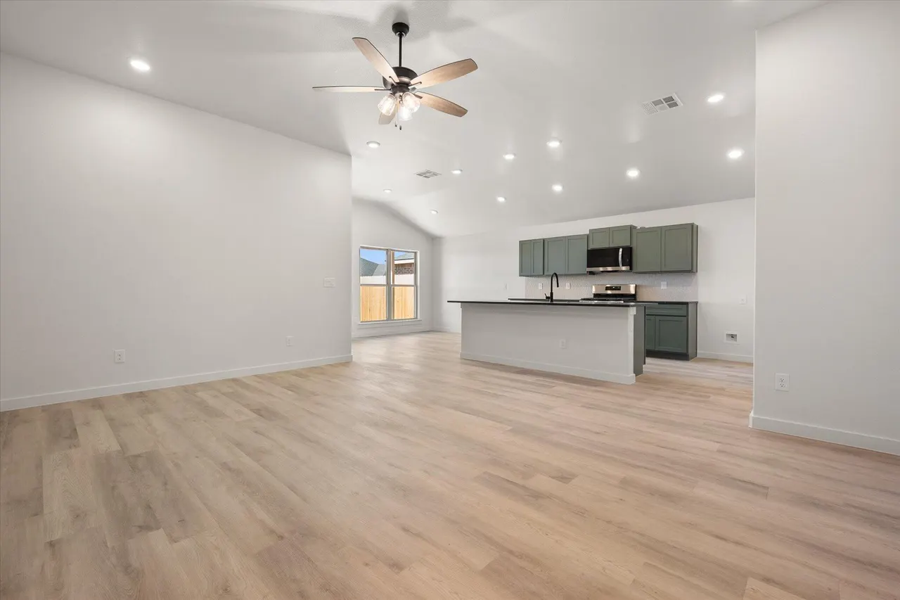 Photo 7 — 3017 137th Street, Lubbock, TX 79423