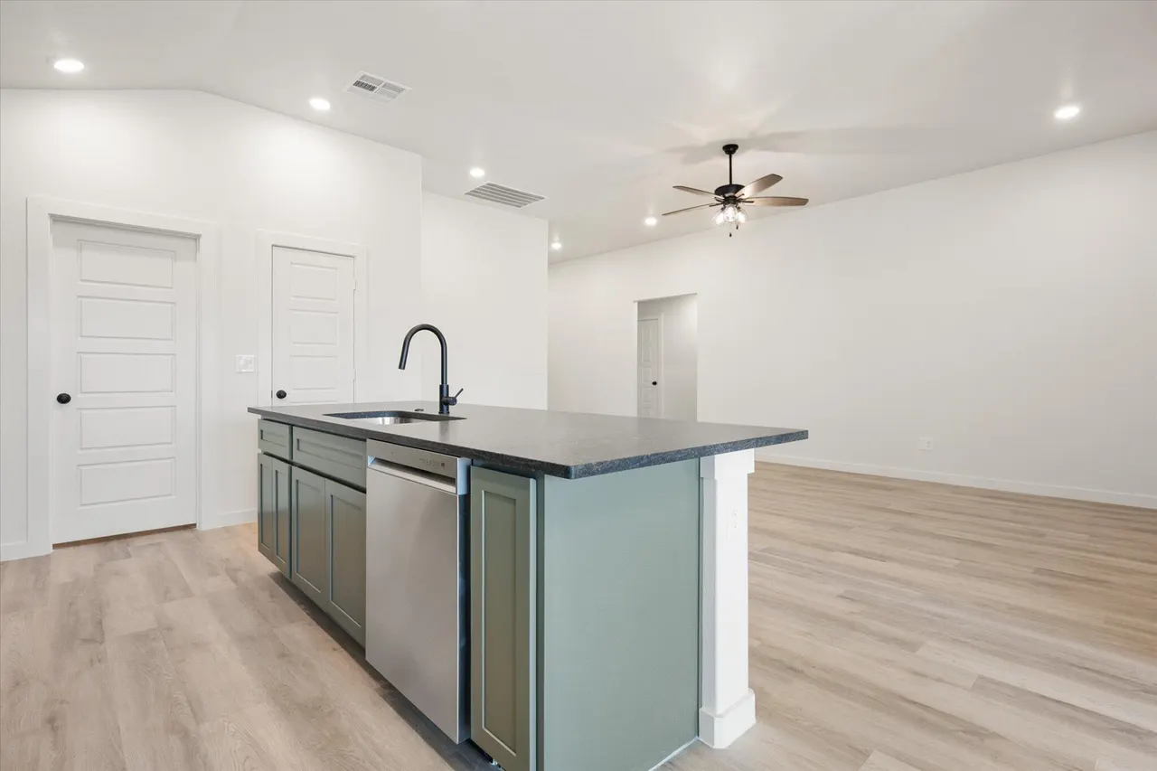 Photo 12 — 3017 137th Street, Lubbock, TX 79423
