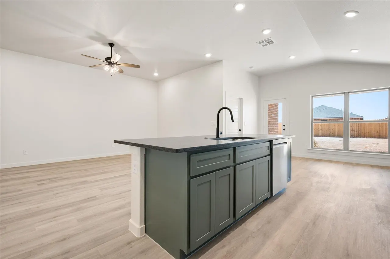 Photo 13 — 3017 137th Street, Lubbock, TX 79423
