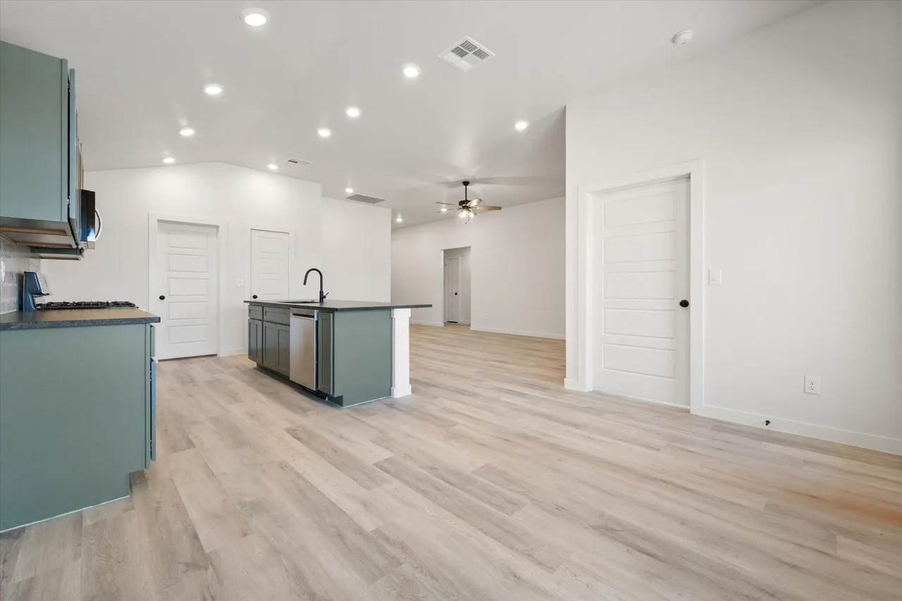 Photo 16 — 3017 137th Street, Lubbock, TX 79423