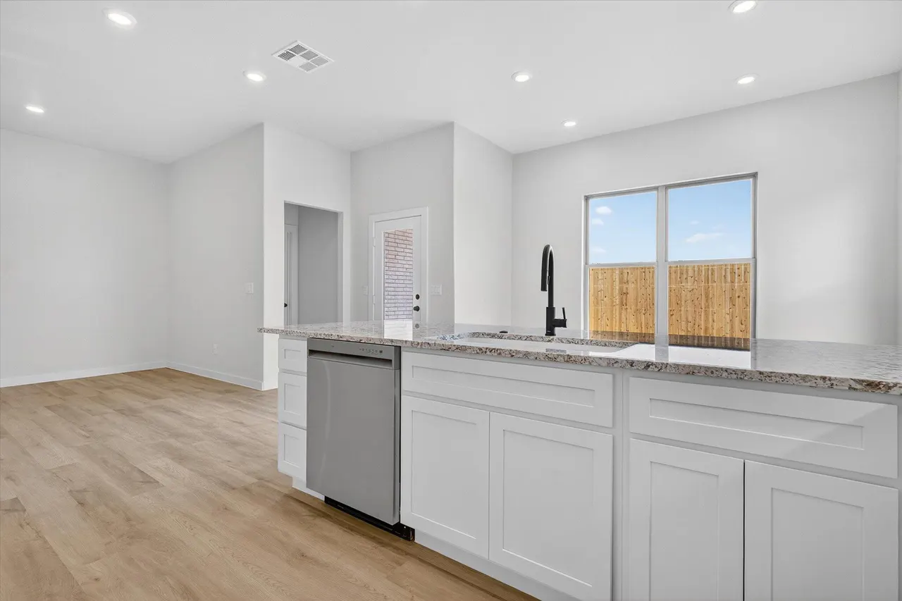 Photo 16 — 6922 53rd Street, Lubbock, TX 79407
