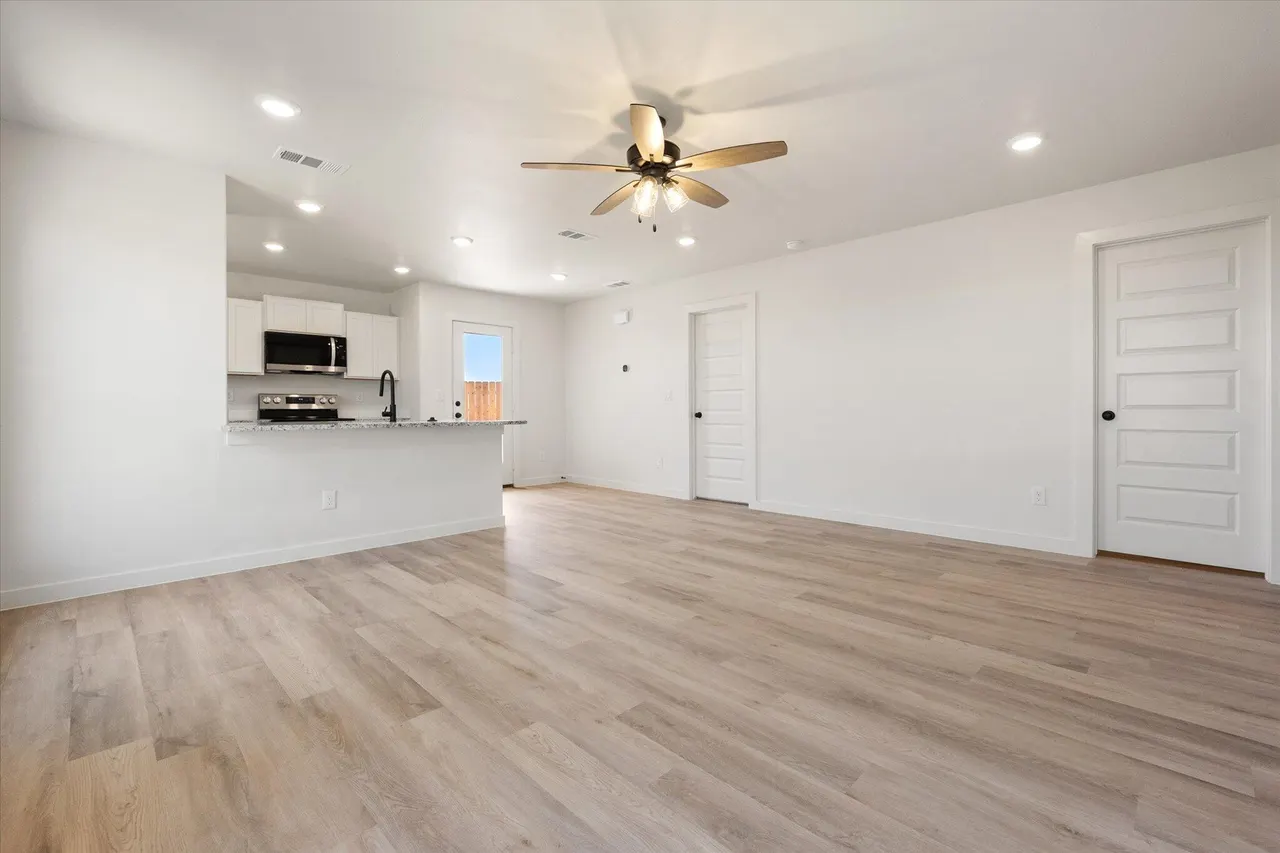 Photo 8 — 519 E 24th Street, Wolfforth, TX 79382