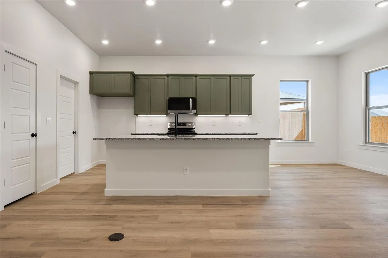 Photo 12 — 3031 137th Street, Lubbock, TX 79423
