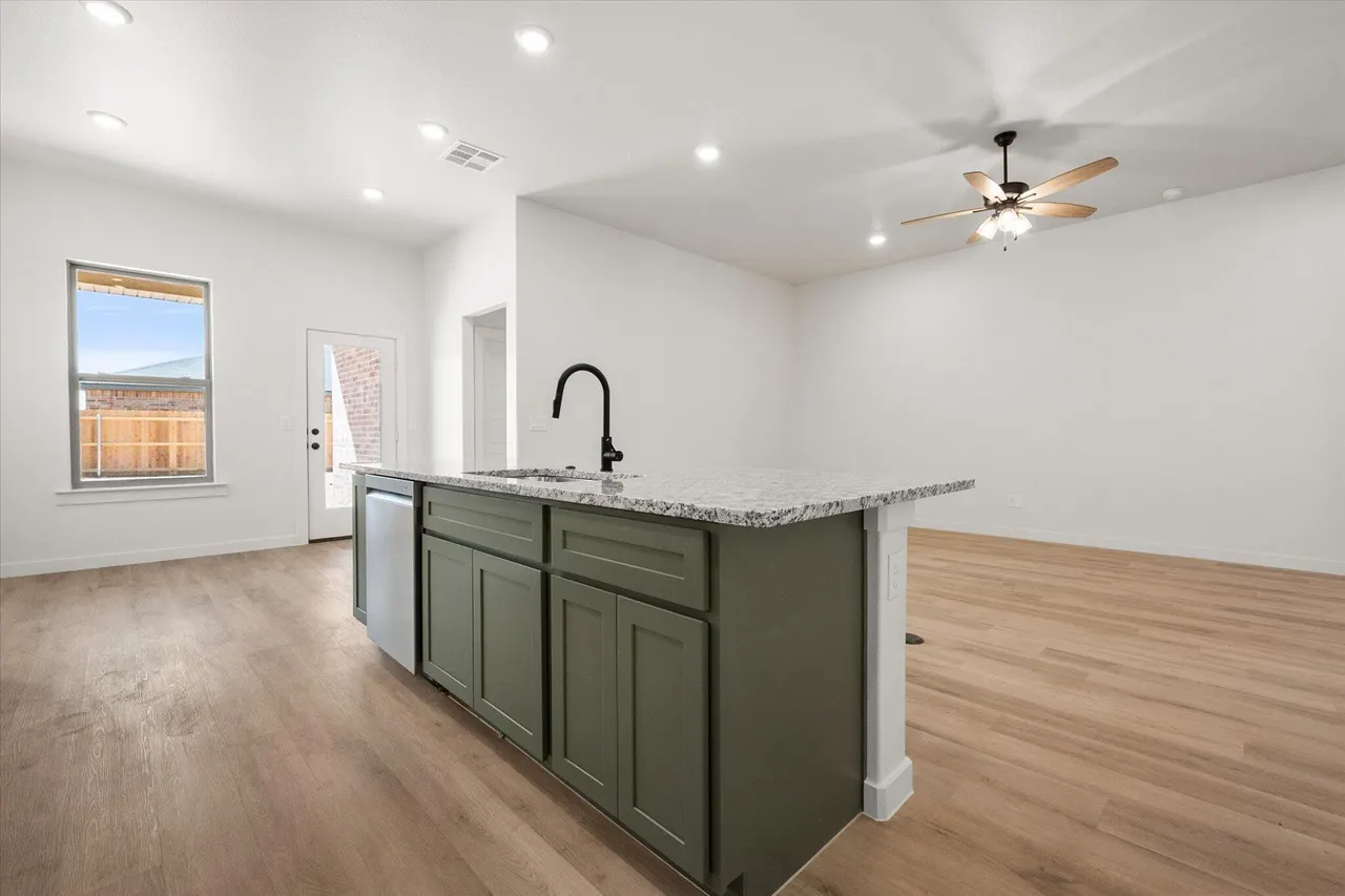 Photo 16 — 3031 137th Street, Lubbock, TX 79423