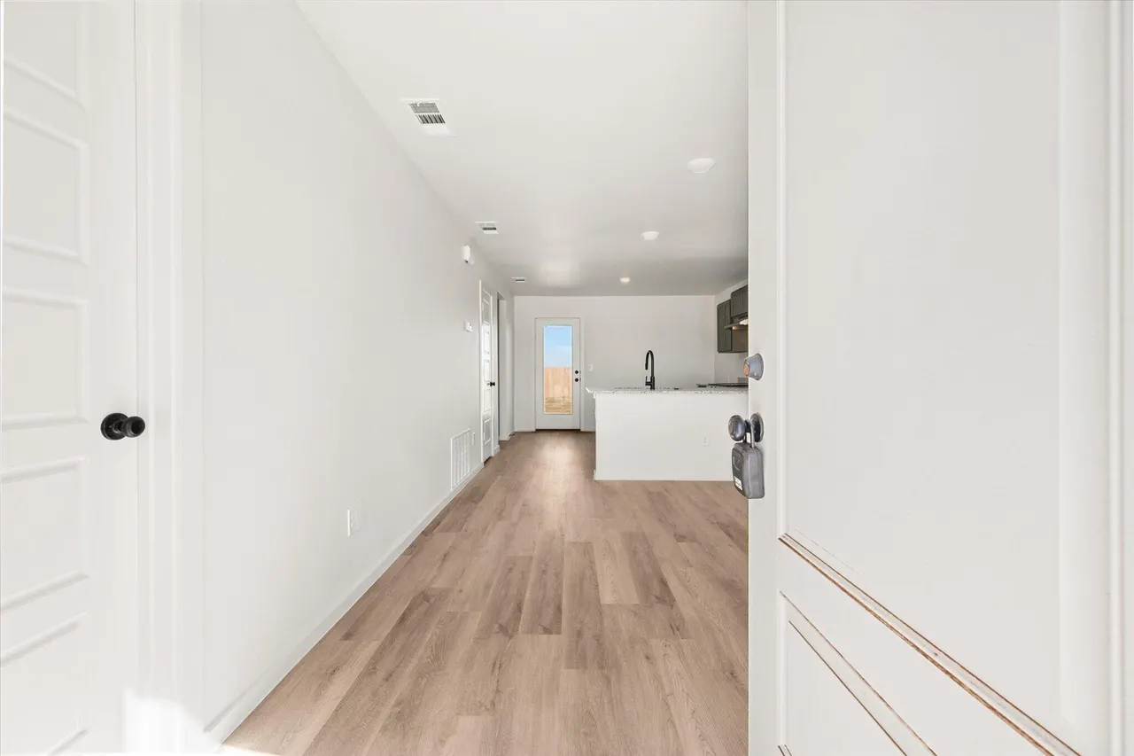 Photo 4 — 5512 Smith  Street, Lubbock, TX 79416