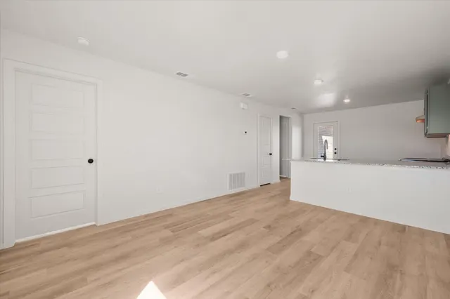 Photo 6 — 5512 Smith  Street, Lubbock, TX 79416