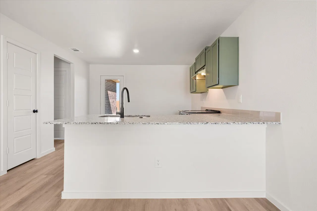 Photo 9 — 5512 Smith  Street, Lubbock, TX 79416