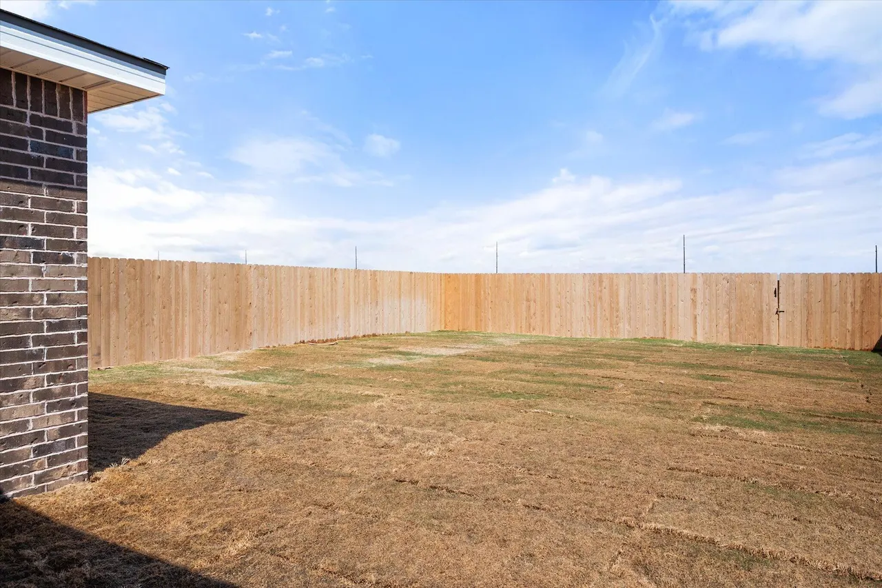 Photo 18 — 5512 Smith  Street, Lubbock, TX 79416