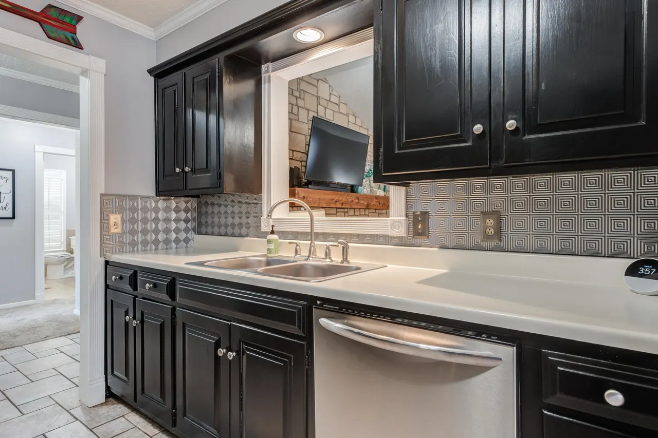 Photo 17 — 4505 62nd Street, Lubbock, TX 79414