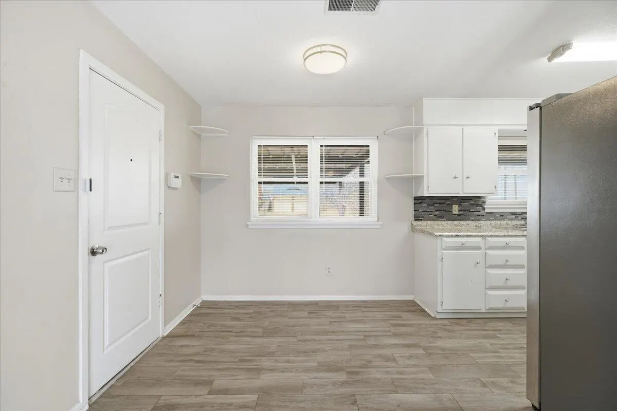 Photo 11 — 1601 70th Place, Lubbock, TX 79412